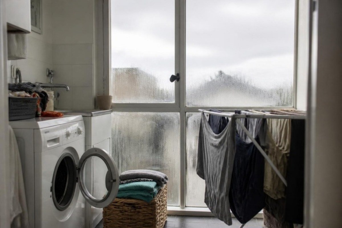 Why Clothes Smell Musty in Sydney Humidity (and How to Fix It)